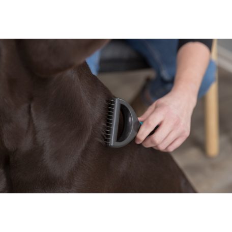 Trixie Universal Groomer | Univerzális szőrápoló borotva sűrű aljszőrzethez – 6 × 18 cm