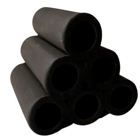 Piramis dekoráció, fekete színben - 6x6 cm