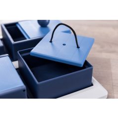   Trixie Dog Activity Poker Box | Interaktív játék (level 2) kutyák részére - 31x31 cm