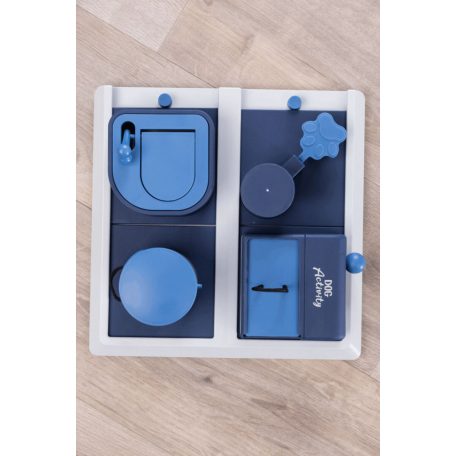 Trixie Dog Activity Poker Box 2 | Interaktív játék (level 3) kutyák részére - 31x31 cm