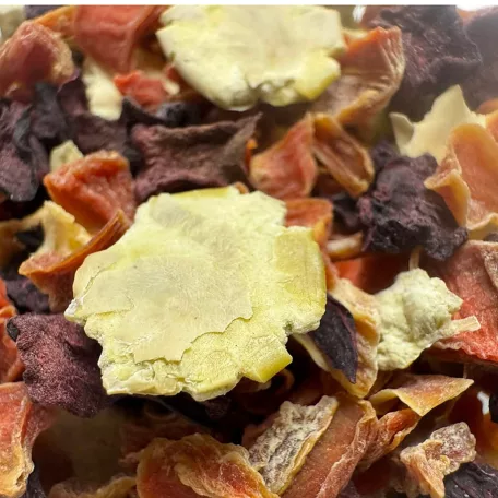 Fiory | SNACK Dried Veg. for D.Rabbits/ G.-Pigs | Kiegészítő nyúl eleség, szárított zöldség ízesítéssel - 60 g