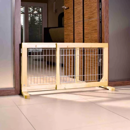 Trixie | Dog Barrier - elválasztó elem (natúr fenyő) kutyák részére (63-108x50cm)