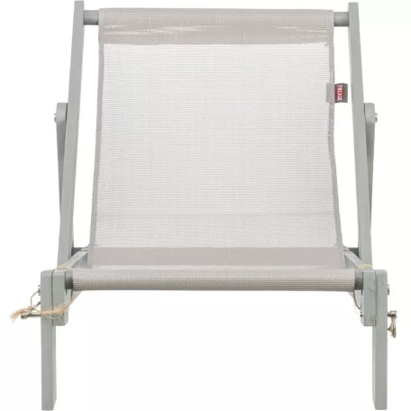 Trixie Beach Chair | Elegáns fa strandágy és napozóágy macskáknak – 33 × 37 × 51 cm