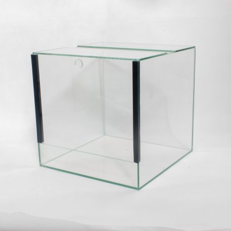 40 x 40 x 40 cm | Prémium minőségű terrárium | Háttér nélküli