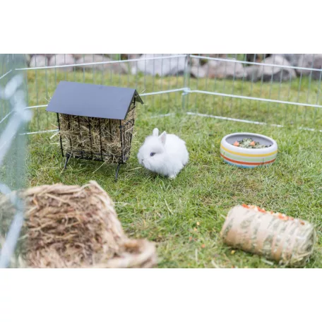 Trixie Free-Standing Hay Manger | Szabadon álló, fedeles fa szénatartó – 20 × 23 × 20 cm