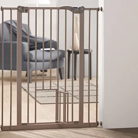 Savic | Dog Barrier Door – 107 cm | biztonsági elválasztó- és térelhatároló kutyáknak – fekete, 74–84 × 107 cm