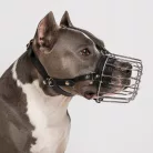 KT26 | Fémkosaras | Jól szellőző, bőrszíjas szájkosár amerikai staffordshire terrier jellegű kutyáknak – Amstaff méret, 8 cm/8 cm/31 cm